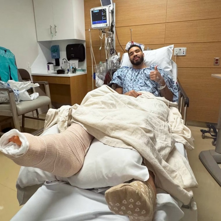 塔圖姆在術(shù)后聽從醫(yī)生建議 服用了新型止痛藥 助力高強度康復(fù)訓(xùn)練