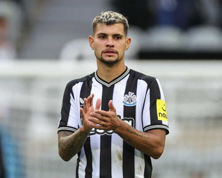 英媒：紐卡在6月拒絕曼城對(duì)吉馬良斯的詢價(jià)，后者隨后簽賴因德斯