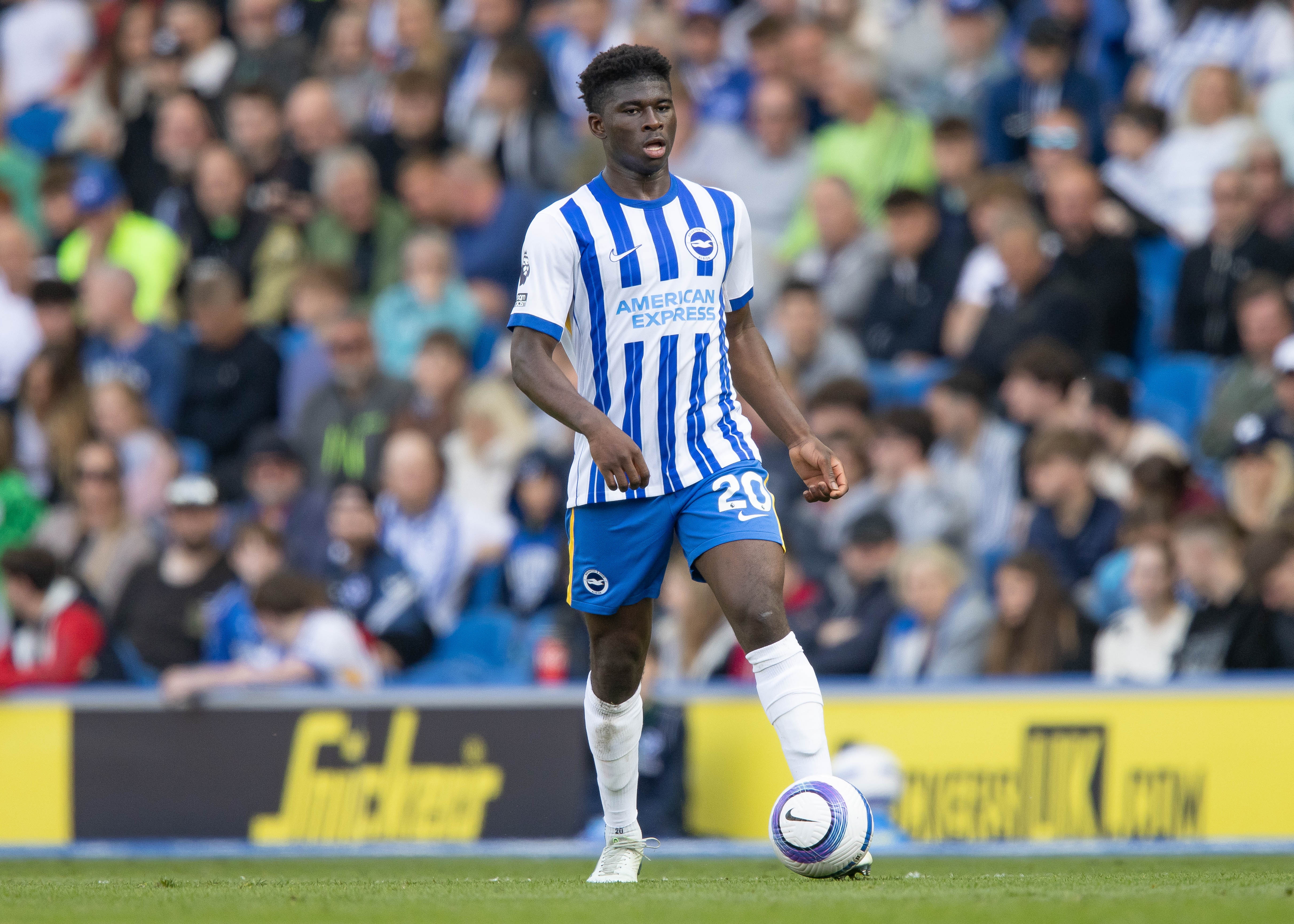 二選一？綠帽哥：巴萊巴家人近日分別拜訪了安菲爾德和老特拉福德