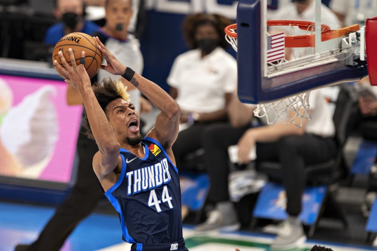 NBA生涯場均2分1.1板！Scotto：灰熊與小查理-布朗達成了簽約協(xié)議