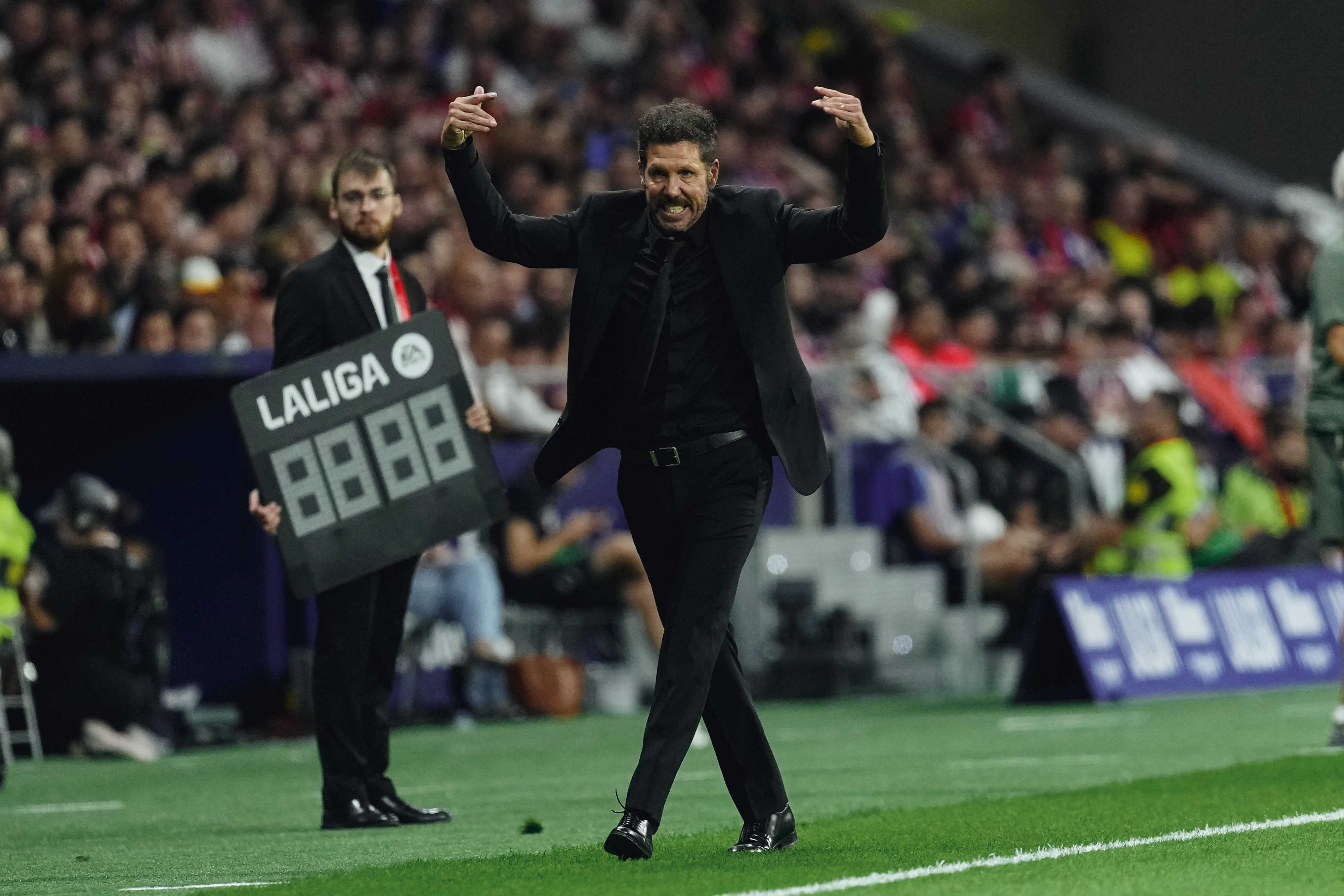 西蒙尼：阿爾瓦雷斯是隊內(nèi)最佳球員 下一場對手皇馬近期狀態(tài)出色