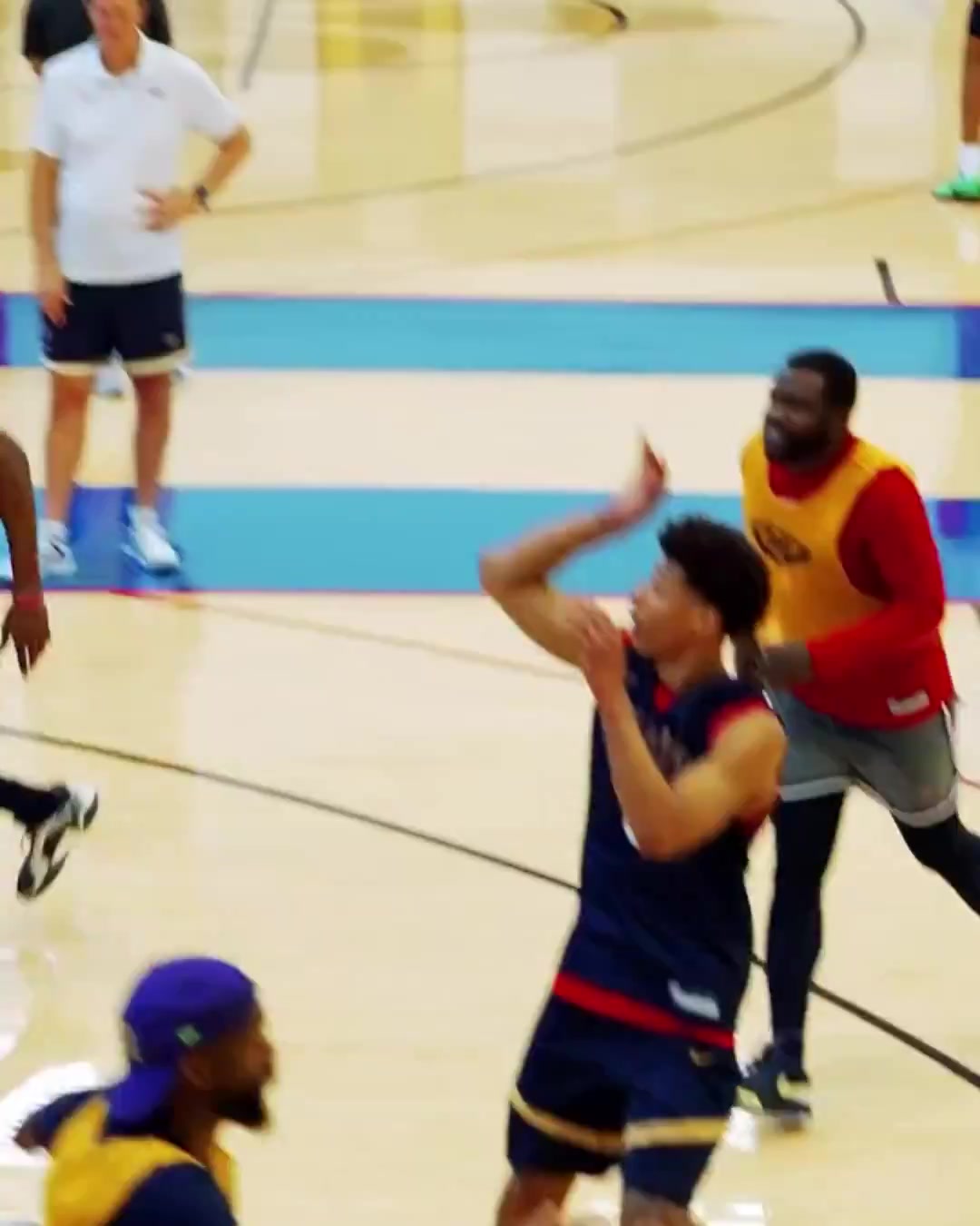 鵜鶘訓練營首日 錫安像是在飛&敏捷性大幅度提升 普爾盧尼亮相