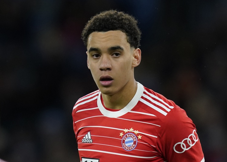 圖片報：穆西亞拉已無須拄拐和穿特制靴，下一步是室外跑步訓(xùn)練