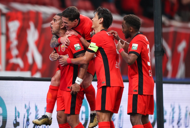 刺激！記者統(tǒng)計(jì)本賽季中超BIG4榜首次數(shù)：申花12次、海港7次