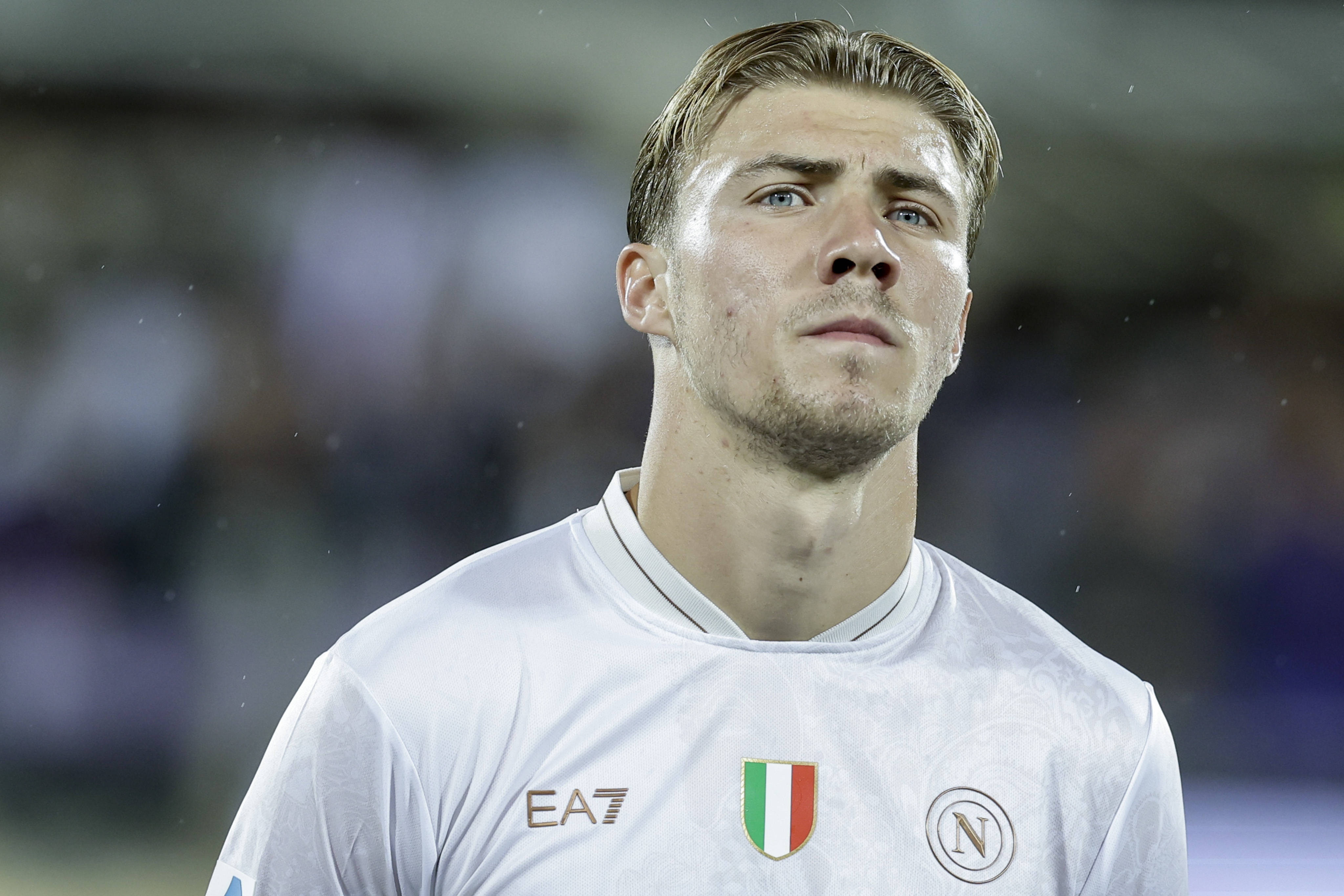 霍伊倫：米蘭也想簽我？我在那不勒斯很開心 我的偶像是C羅