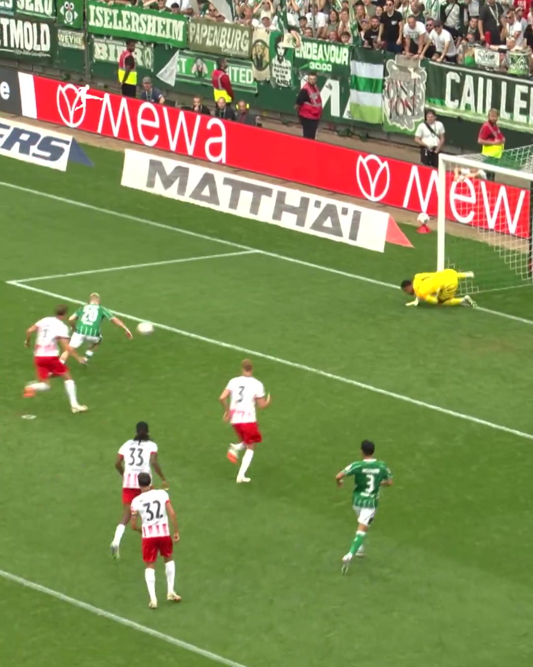 點(diǎn)球殺手！弗賴堡門將連續(xù)5次撲出點(diǎn)球，創(chuàng)德甲歷史記錄