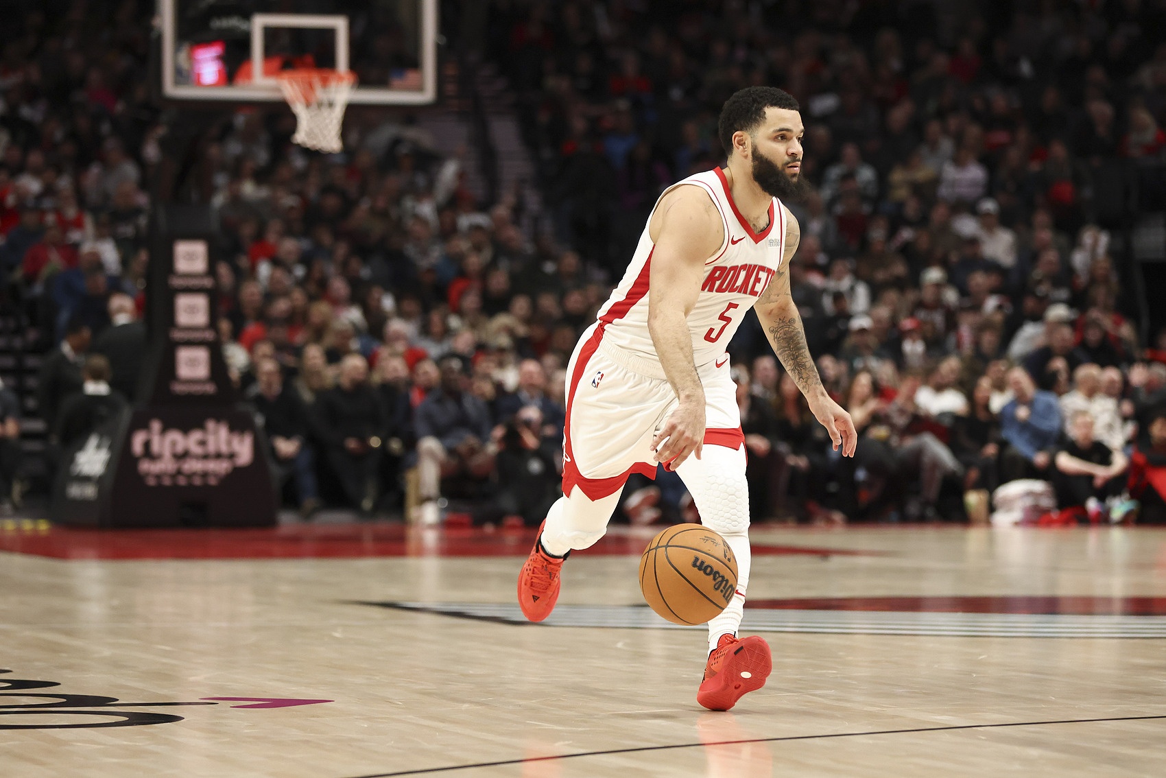 鐵林：幸好老范先拿了大合同 30多的小后衛(wèi)大傷后想再求職太難了