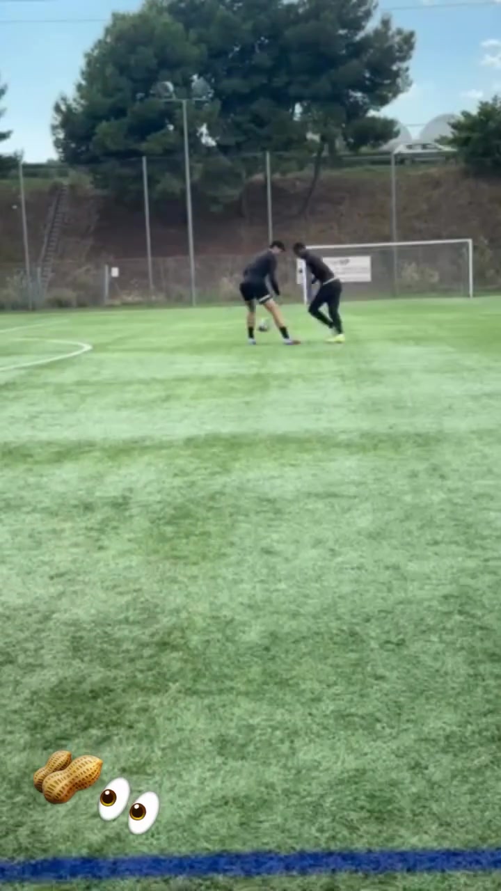 如何評(píng)價(jià)？拉什福德社媒曬穿襠過(guò)人視頻?