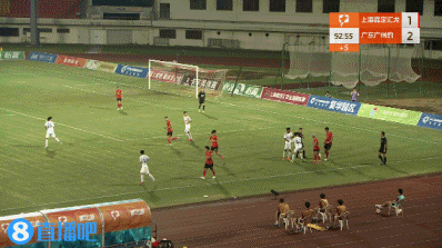 直紅！柏佳駿準備開定位球時被阻擋隨后開球悶到人，裁判出示紅牌