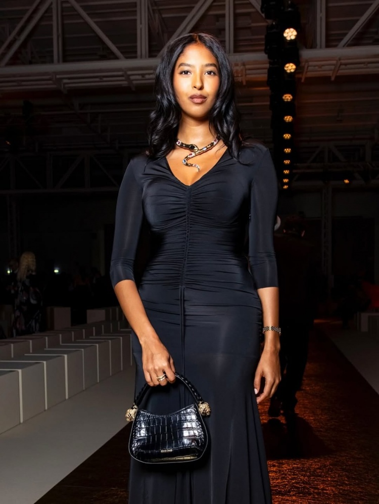 亭亭玉立！科比大女兒在社媒曬米蘭時(shí)裝周美照 瓦妮莎點(diǎn)贊