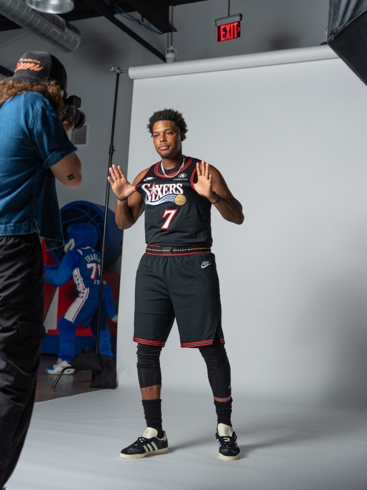 小鋼炮！洛瑞曬個人定妝照：生涯第20個賽季 時光飛逝