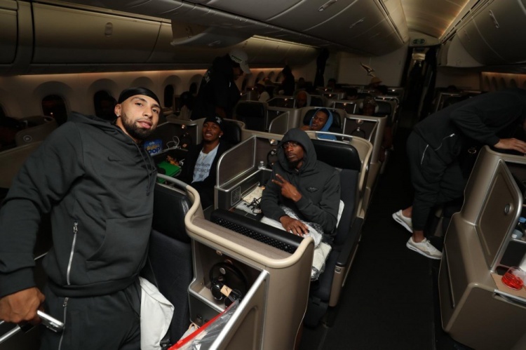 鵜鶘隊(duì)啟程飛往澳大利亞！季前賽對(duì)陣兩支NBL球隊(duì)