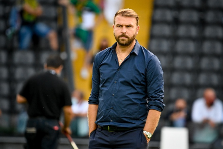 維羅納主帥：3場比賽40次射門0進球，沒拿到積分時獲得稱贊也沒用