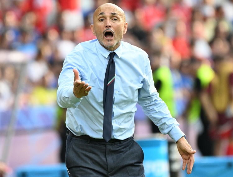 羅馬諾：吉達(dá)聯(lián)合尋找新帥已經(jīng)接觸斯帕萊蒂和孔塞桑，也有意哈維