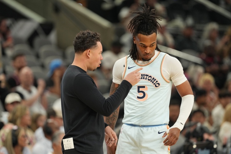 卡斯?fàn)枺何覀兒椭鲙浢灼娑枷矚g打快 簡(jiǎn)直是一拍即合