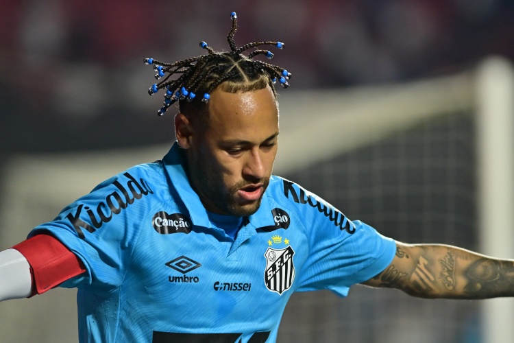 月薪約62萬歐！巴媒：內(nèi)馬爾預計今年11月復出，踢巴甲剩余比賽