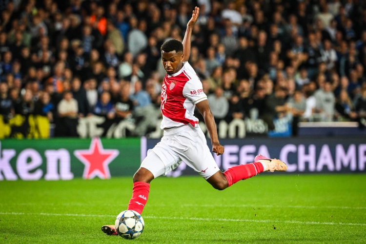 3場(chǎng)4球！世體：22歲法蒂狀態(tài)火熱，歐冠對(duì)曼城能否發(fā)揮是看點(diǎn)