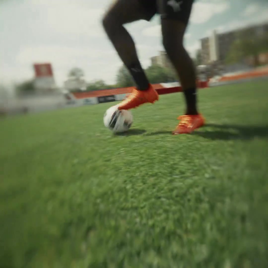 西甲與PUMA發(fā)布“國家德比”比賽用球，10月將亮相皇馬vs巴薩比賽