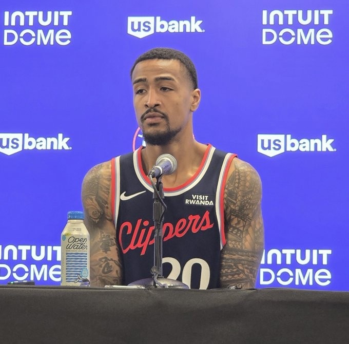 科林斯：和哈登保羅這種組織者打球令人興奮 盡力適應(yīng)球隊(duì)的需要