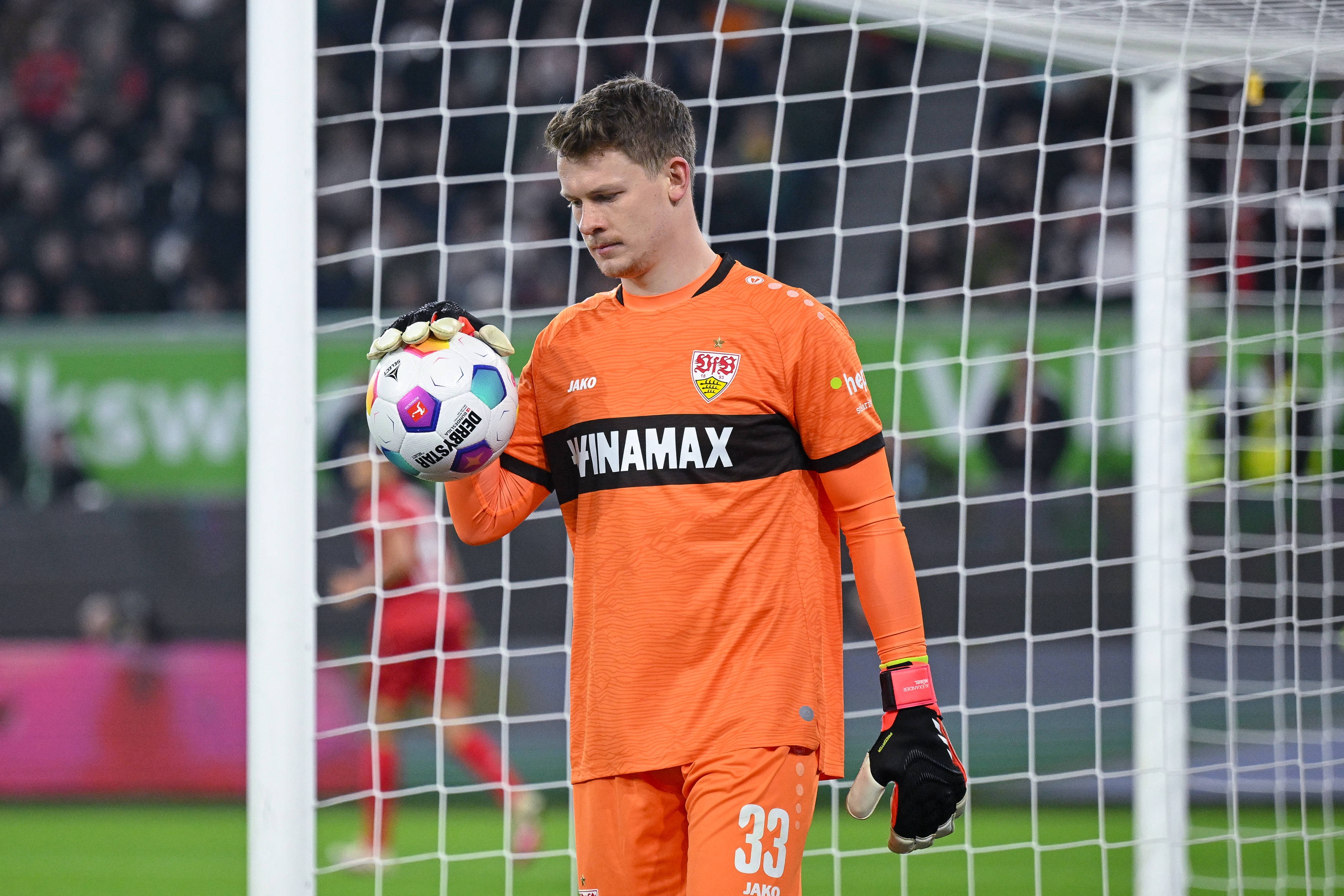 努貝爾談未來(lái)：現(xiàn)在還早，我與拜仁還有合同，但在斯圖加特很開心