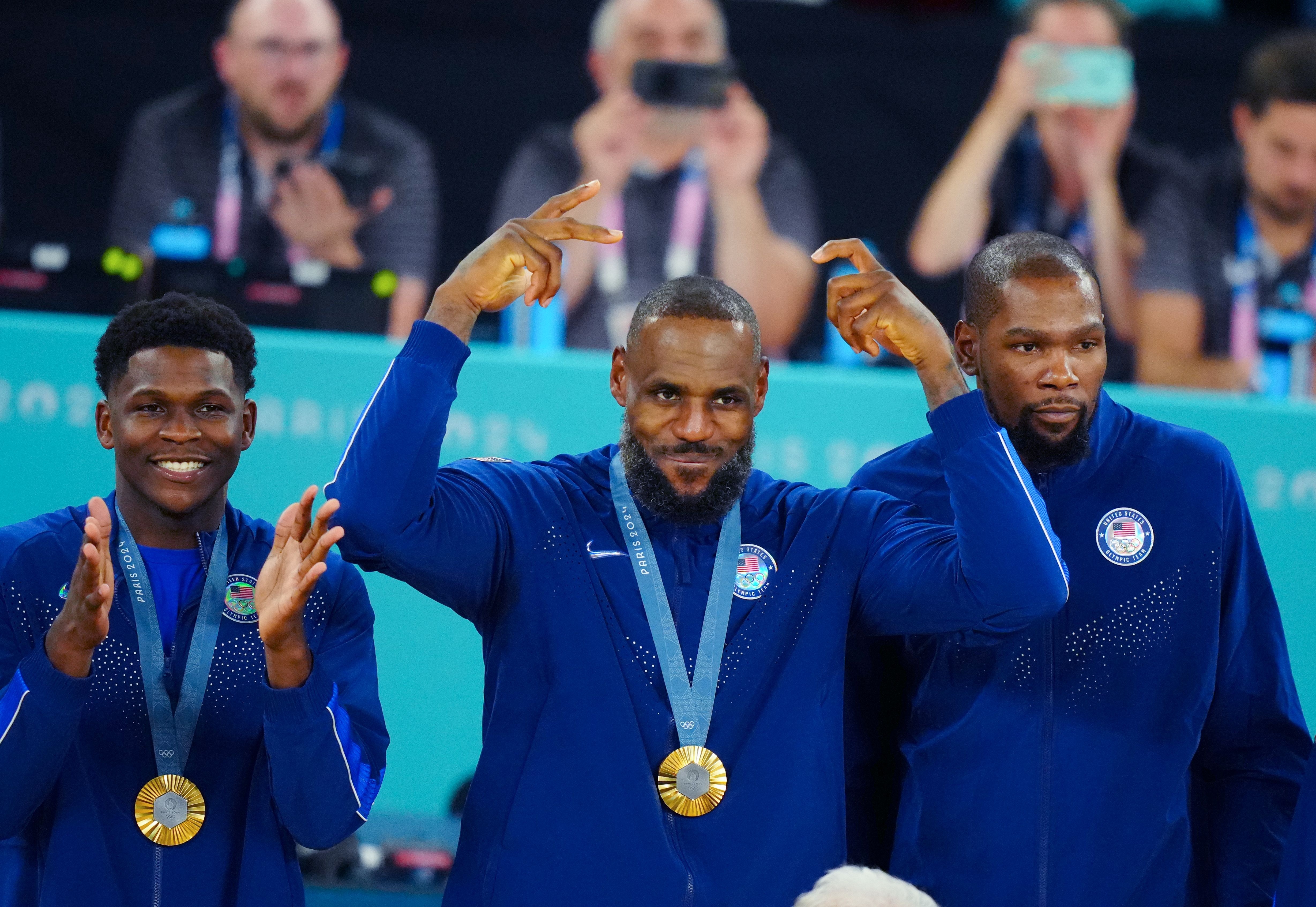 算上也是？費(fèi)爾頓：不算詹庫(kù)杜的話 愛(ài)德華茲是聯(lián)盟前5球員