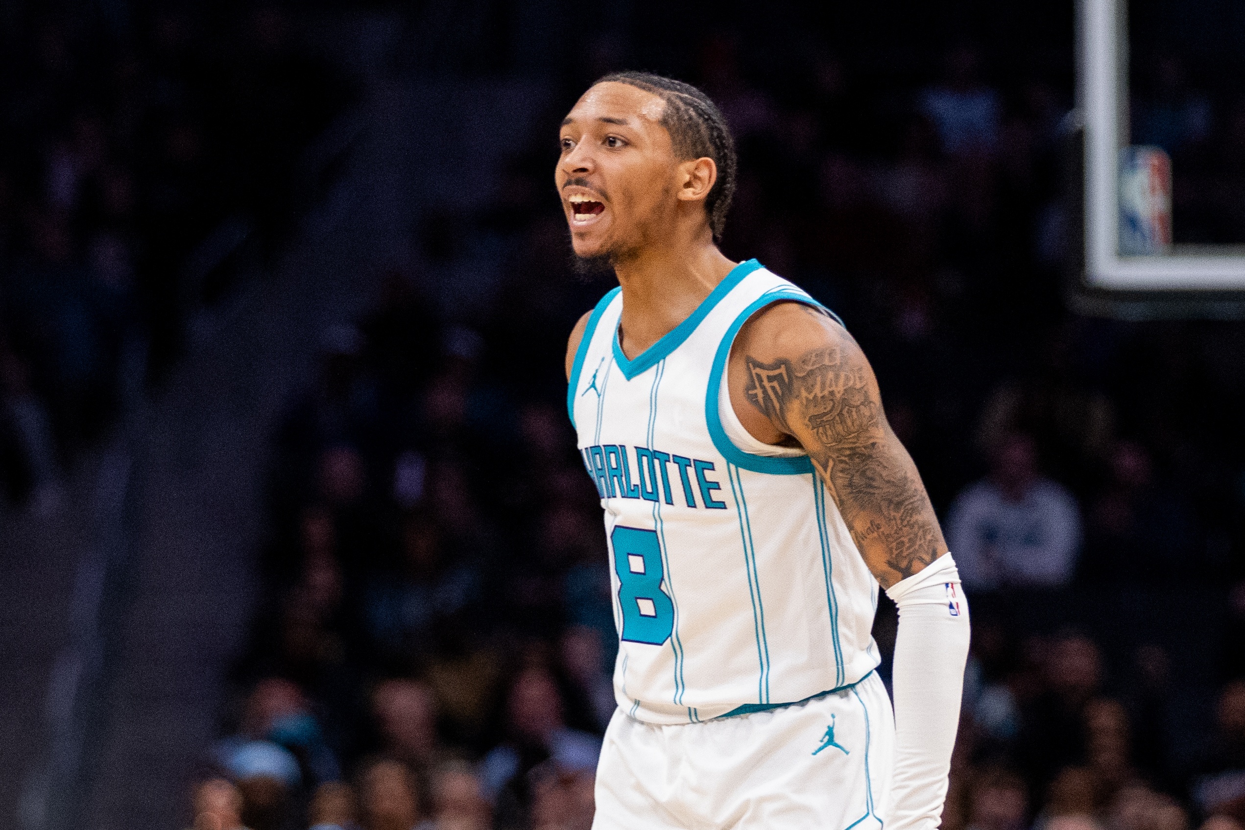 射手來(lái)了！湖人與小尼克-史密斯簽下一份雙向合同