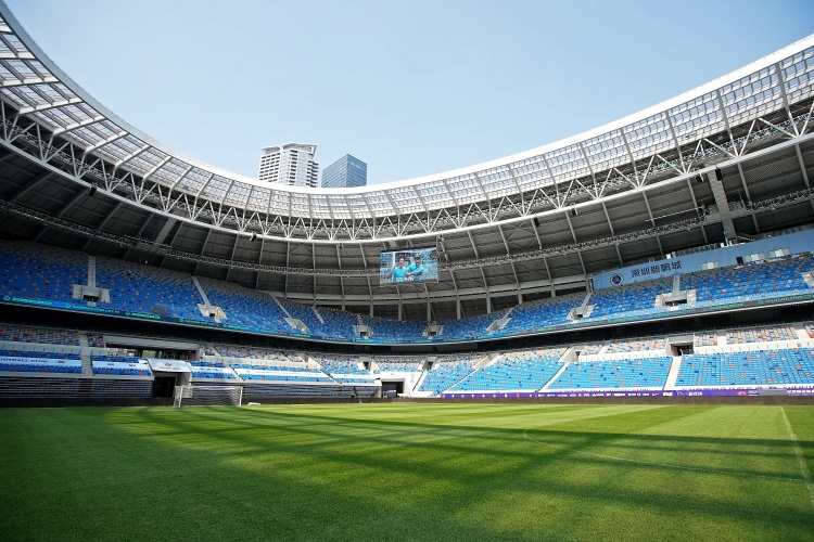 記者：新鵬城2名助教將繼續(xù)留任，守門員教練和體能教練離開