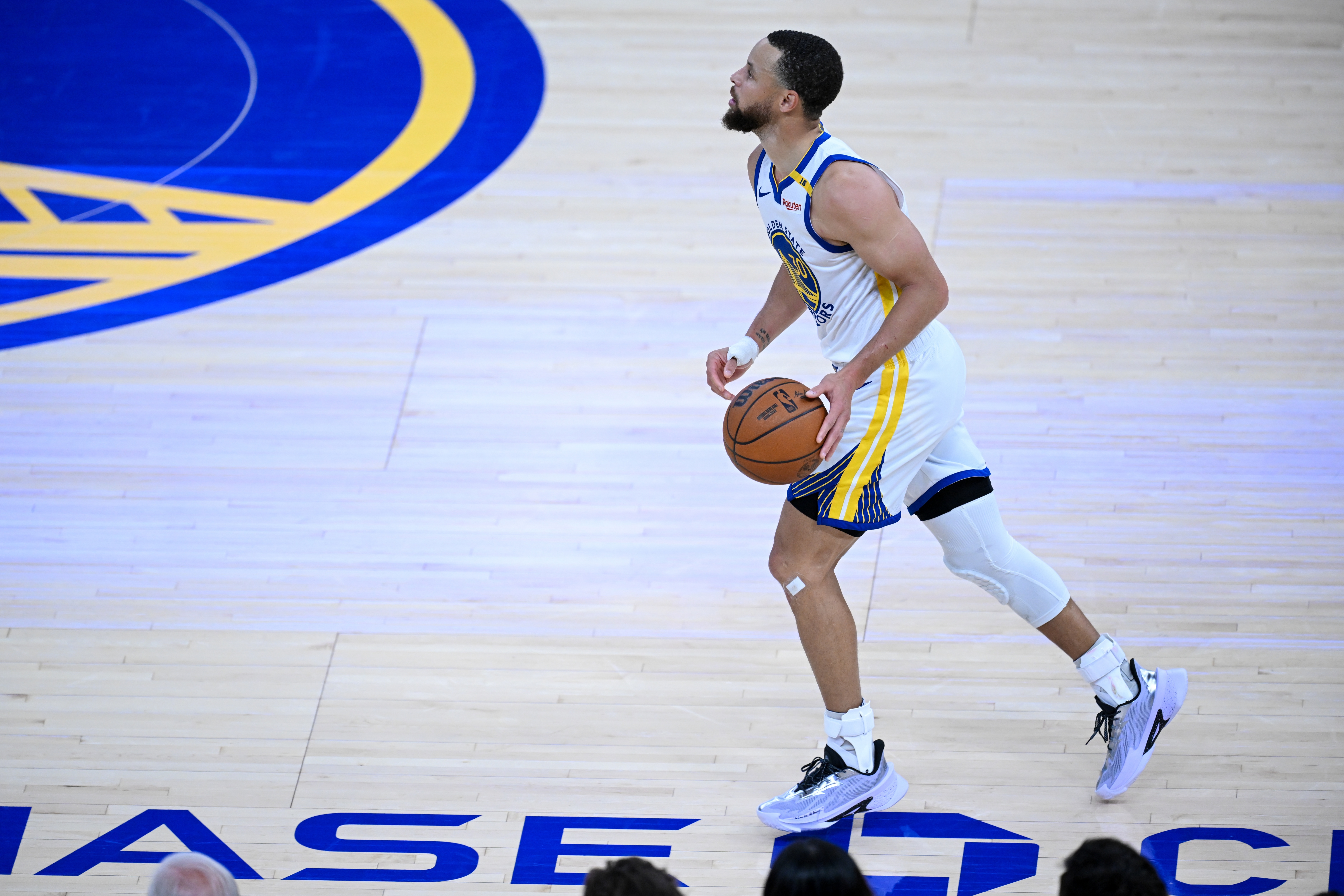 如何保持高效？庫(kù)里：保持對(duì)籃球的熱愛(ài)&始終把贏球放在首位