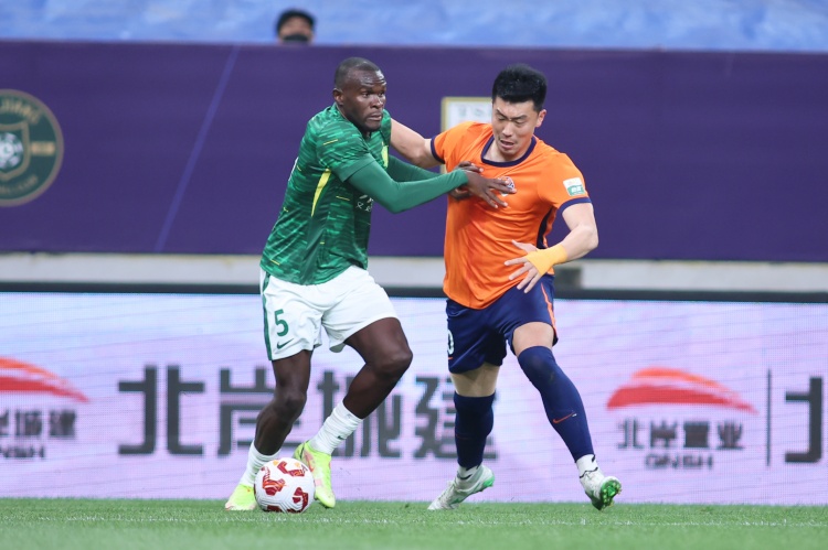 記者：馮伯元不會隨海牛出征梅州，他將代表南京隊參加蘇超