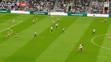 約克雷斯造點(diǎn)被取消！VAR對話實(shí)錄：波普先碰到球，才碰約克雷斯