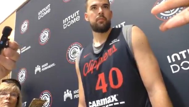 祖巴茨：休賽期減重八磅左右 現(xiàn)在感覺(jué)身體輕盈力量更強(qiáng)！