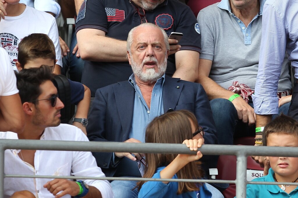 記者：德佬曾為收購那不勒斯放棄投資電影，如今球隊成為意甲巨人