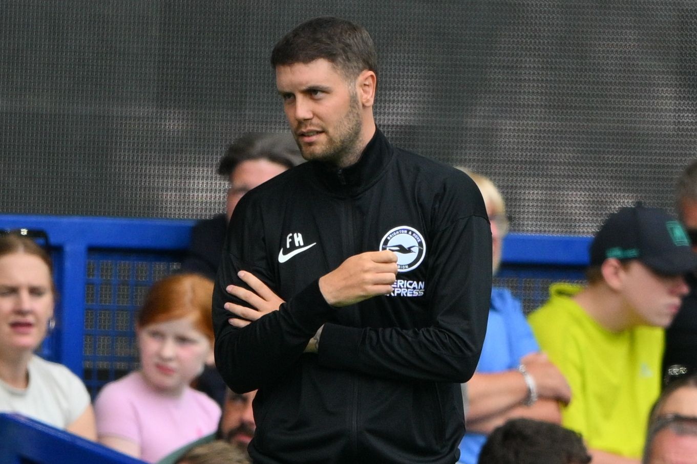 布萊頓主帥談曼聯(lián)傳聞：我很尊重阿莫林，現(xiàn)在不該談這個