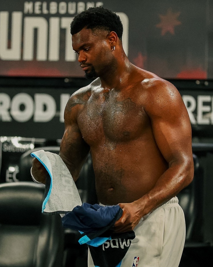 真不是一般天賦！NBL社媒曬錫安赤膊上身照！