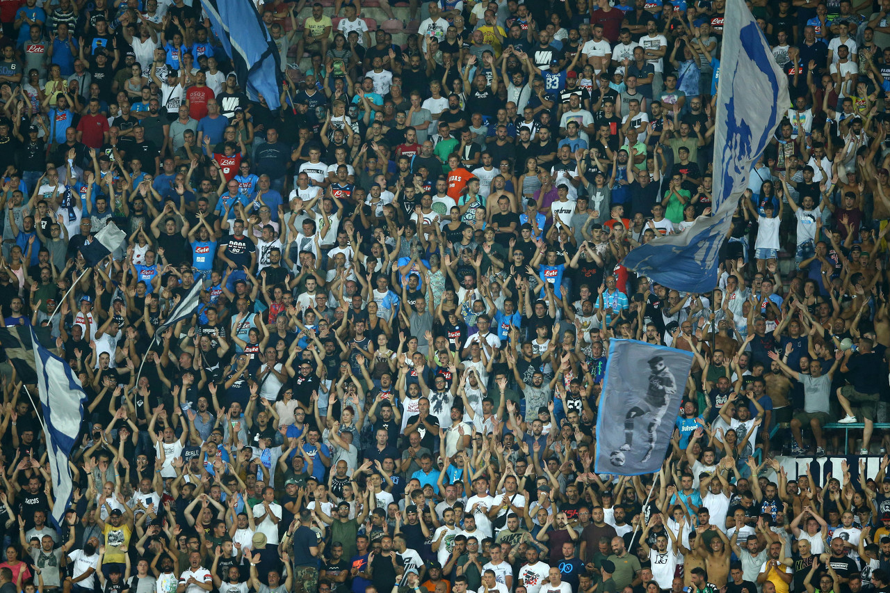 羅體：那不勒斯、葡體球迷賽前爆發(fā)沖突，六人被捕一人送醫(yī)