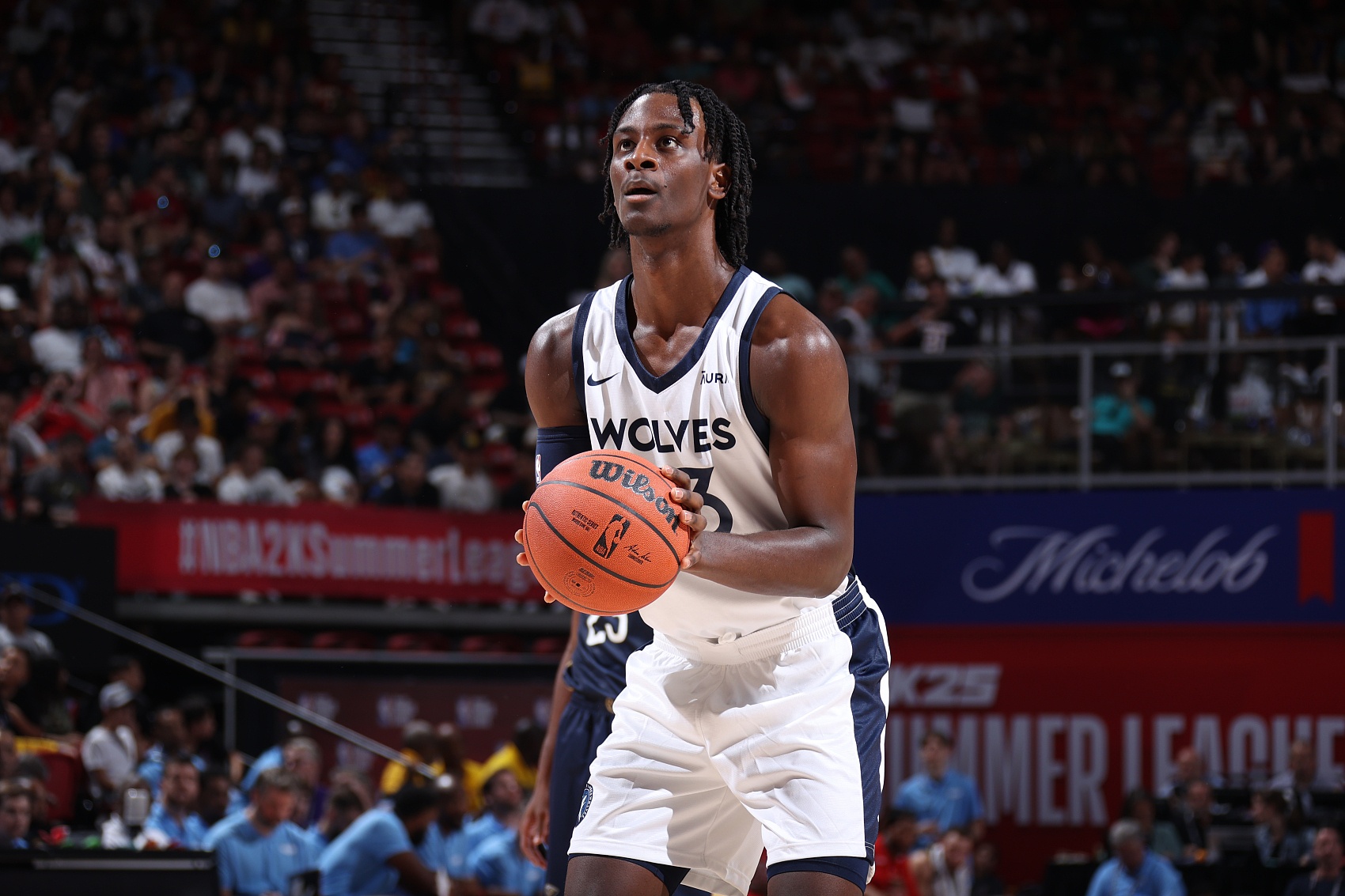 森林狼公布萊昂納德-米勒傷情：訓(xùn)練中右手小拇指割傷 兩周后復(fù)查