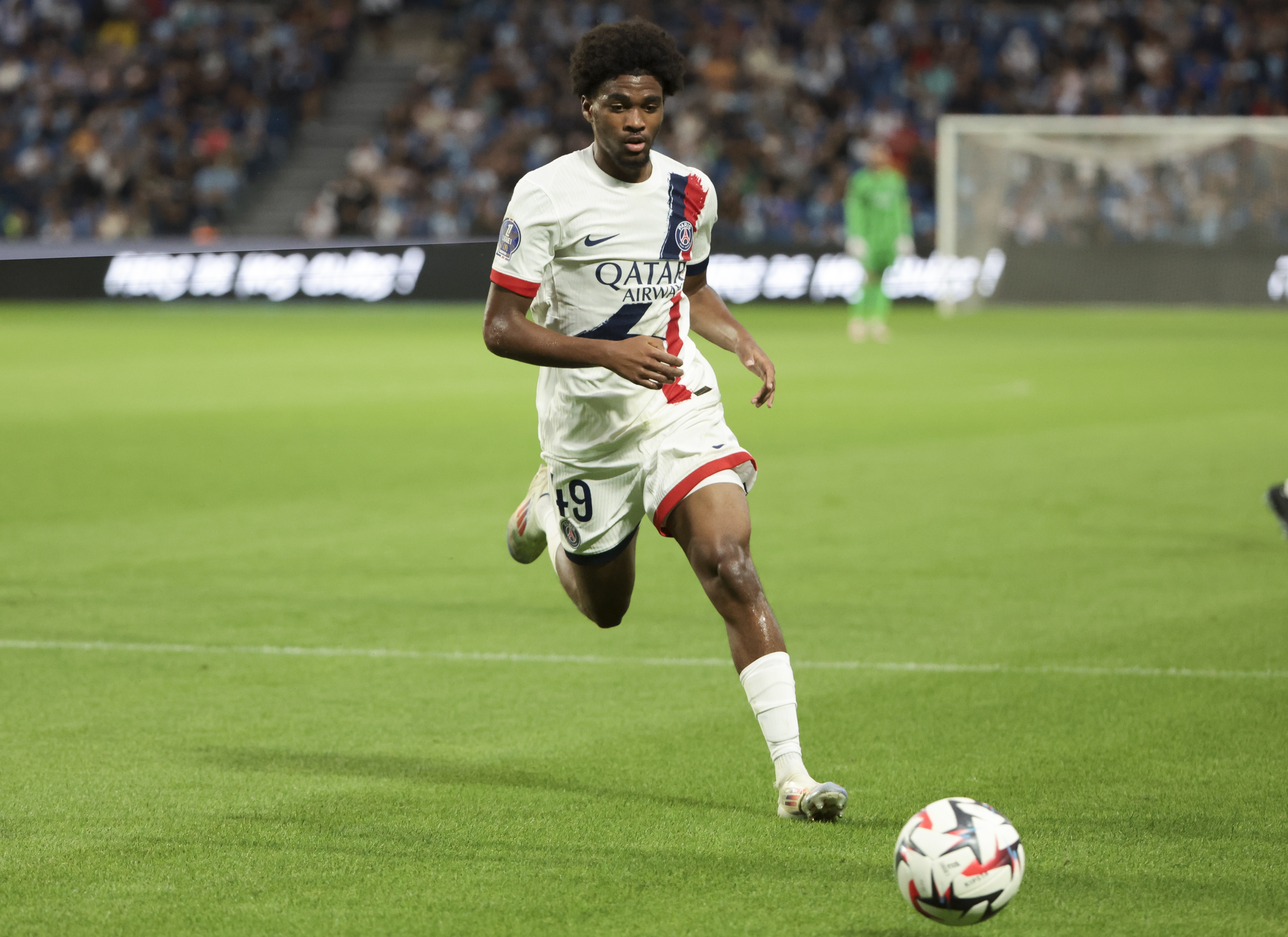 后生可畏！17歲250天，姆巴耶成巴黎隊(duì)史歐冠首發(fā)第4年輕球員